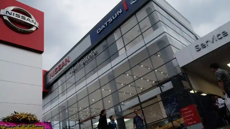 Foto - Wuling dan Nissan Resmikan Dealer Baru Dalam Hari yang Sama 