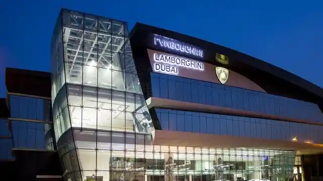 Foto - Mengintip Dealer Lamborghini Terbesar Di Dunia (12 FOTO)