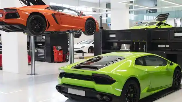 Foto - Mengintip Dealer Lamborghini Terbesar Di Dunia (12 FOTO)
