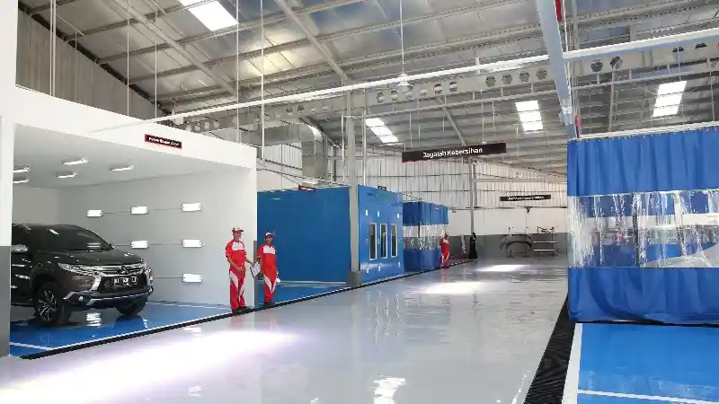 Foto - Fasilitas Baru Dealer Mitsubishi Balikpapan Siap Terima 'Pasien' Bodi Rusak