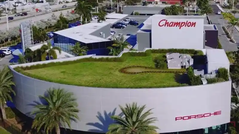 Berita - Dealer Porsche Ini Bakal Ganti Uang Konsumennya Mencapai RP 38 Miliar