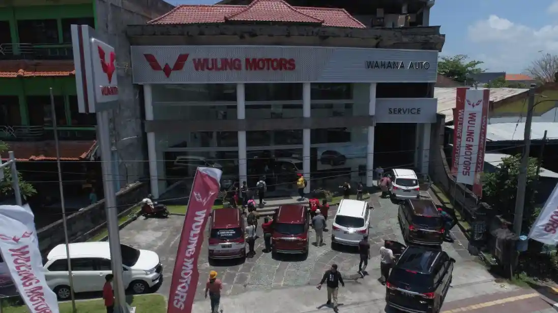 Foto - Beli Wuling Minggu Ini, Tak Perlu Pikir Biaya Service Sampai 60.000 KM
