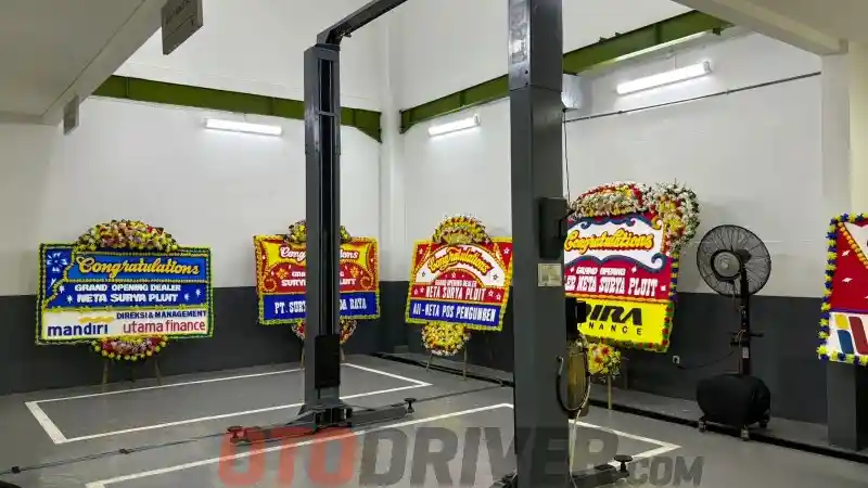 Foto - Neta Tambah Dealer di Jakarta, Bangunanya Bekas Prestige Motorcars di Pluit
