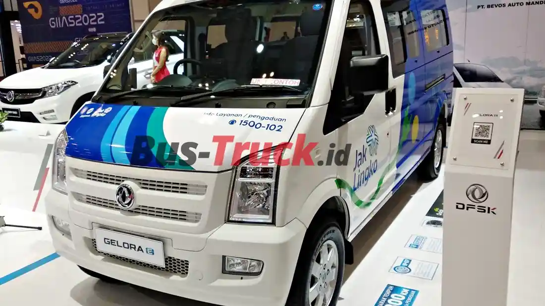 Foto - Damri Kerahkan 10 Van Listrik Di Perayaaan HUT RI Ke-79 DI IKN