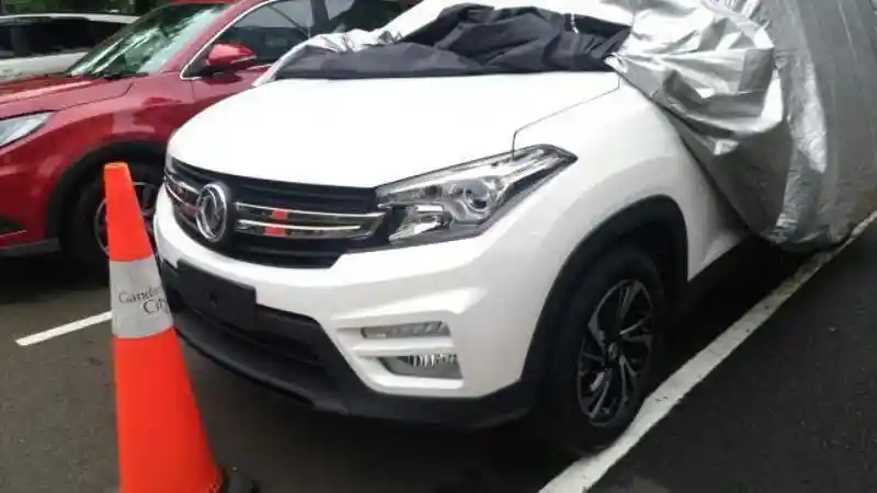 Berita - Adik DFSK Glory 580 Meluncur Bulan Depan