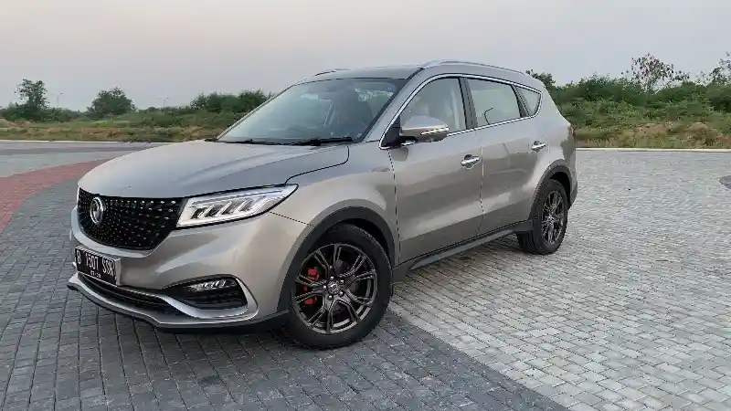 Berita - Menilik Fitur-Fitur SUV Baru DFSK Seharga RP 300 Jutaan
