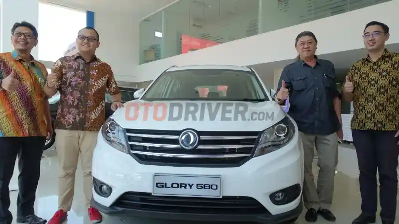 Foto - Dealer DFSK Akhirnya Resmi Berdiri di Makassar