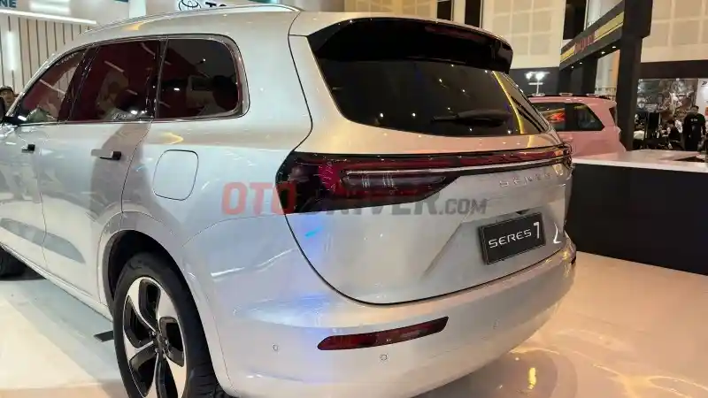 Berita - Melihat Spesifikasi Detail Seres 7 Seharga Rp 800 Jutaan Tapi Mirip Audi Q7