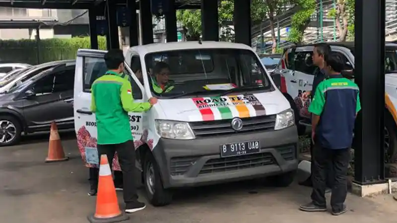 Foto - Uji Solar B30 Pakai Mobil DFSK Tempuh 500an KM per Hari