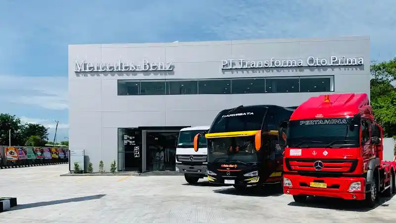Berita - Perluas Pasar Di Jawa Timur, Mercedes-Benz Resmikan Dealer Baru