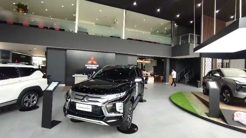 Berita - Mitsubishi Resmikan Langsung Tiga Diler Baru