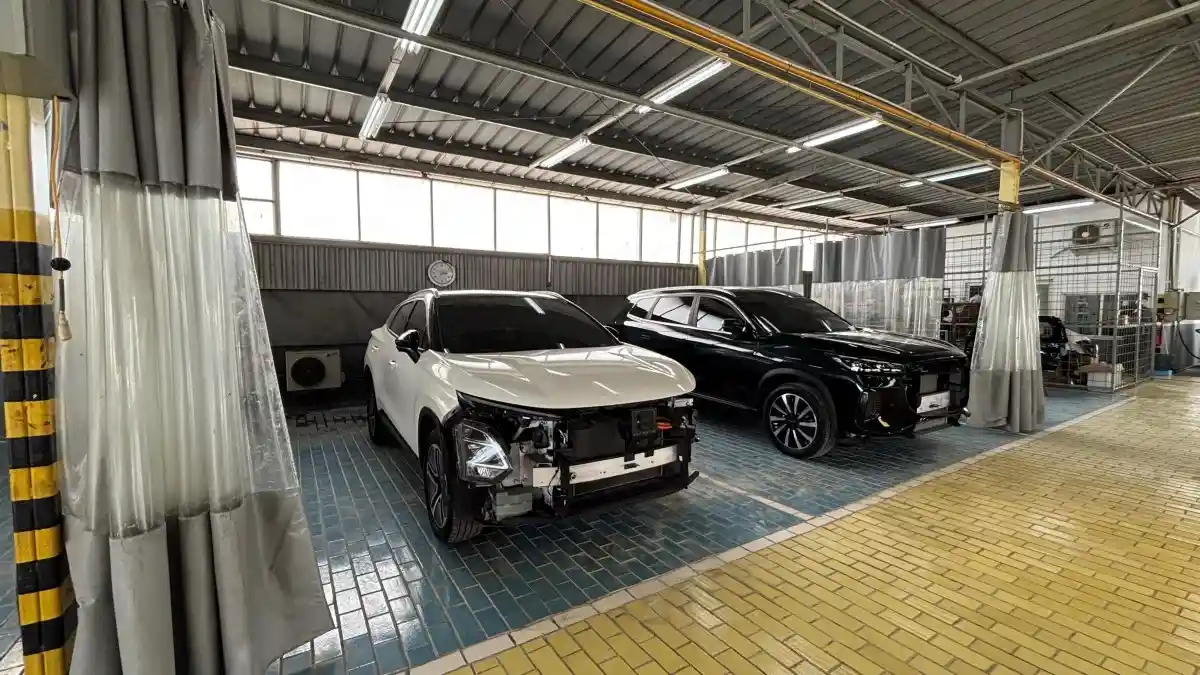 Foto - Chery Resmikan Diler ke-64 di Bekasi, Lengkap dengan Fasilitas 3S+ dan Body & Paint