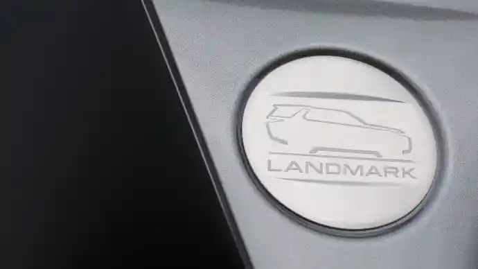 Foto - Land Rover Rayakan Ulang Tahun Discovery Ke-30 Dengan ini