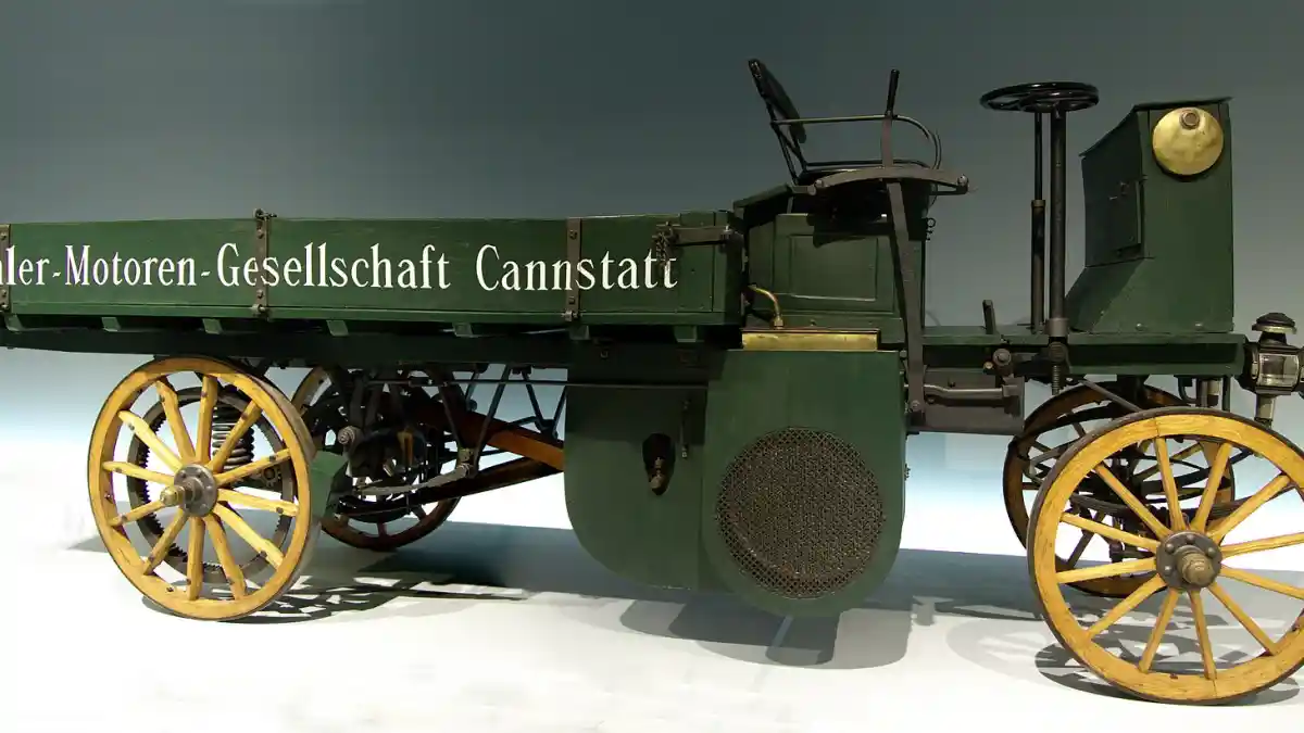 Truk - Inilah Truk Pertama Di Dunia, Buyutnya Mercy Bagong 