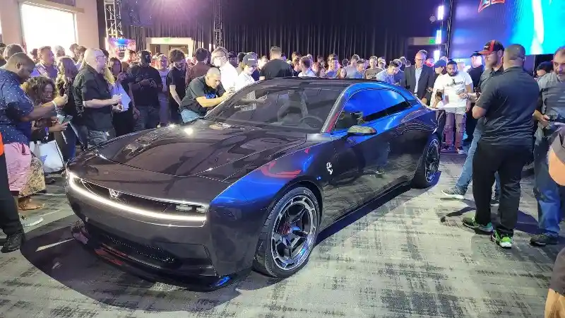 Foto - Dodge Charger EV, Sebuah Redefinisi Kultur Muscle Car di Era Mobil Setrum 
