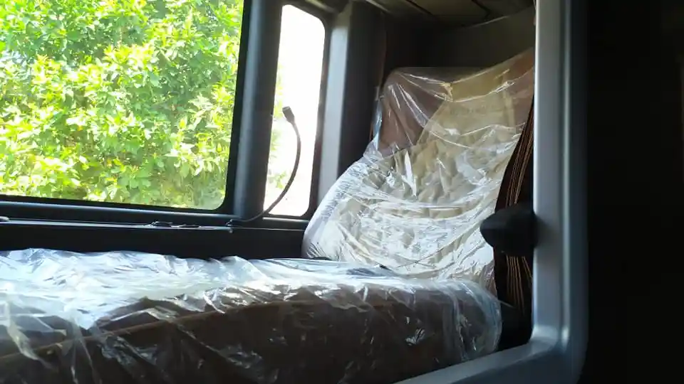 Foto - Mengintip Detail Bus Dream Coach PO New Shantika