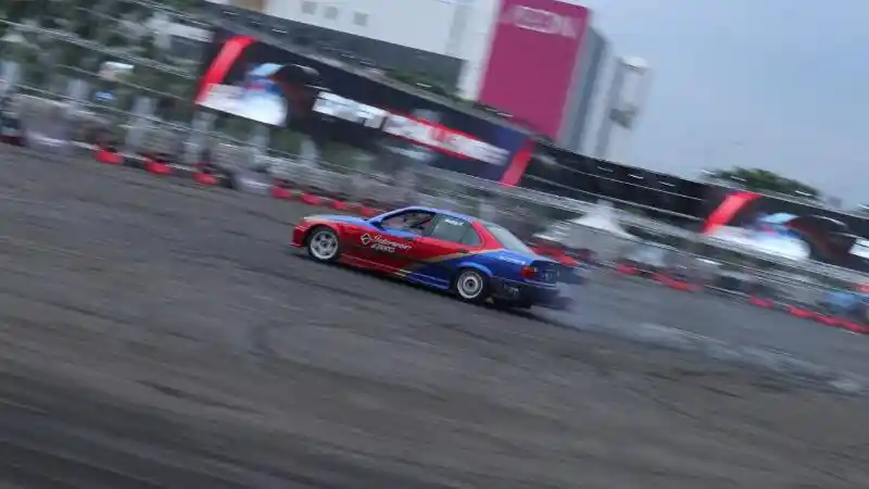 Foto - Ketika "Mobil Menari" Berhasil Jadi Hiburan Masyarakat dan Komunitas