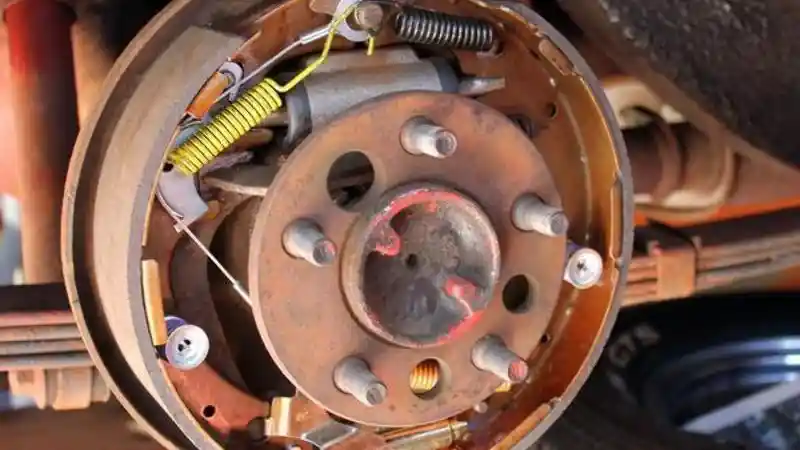 Foto - Kampas Rem Habis? Ini 4 Tandanya