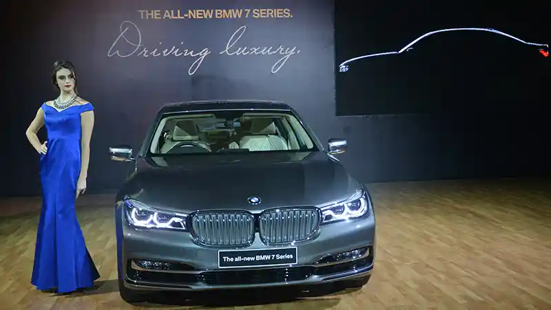 Berita - Inilah Yang Membedakan Dua Varian BMW Seri 7 Hingga Rp 410 juta