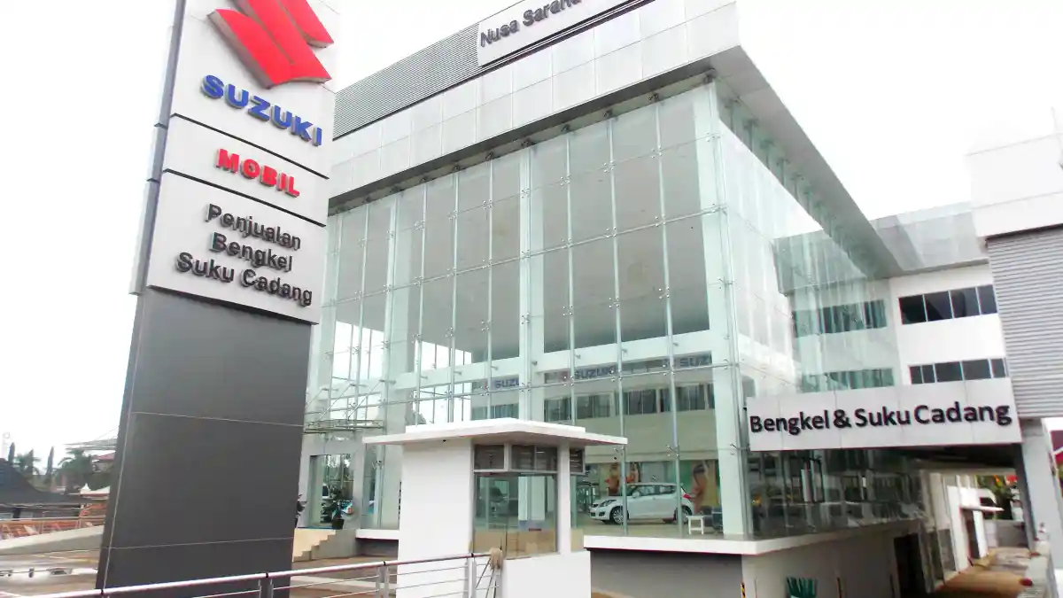 Berita - Suzuki Genap Memiliki 300 Dealer Dengan Dibukanya NSCB Palembang, 