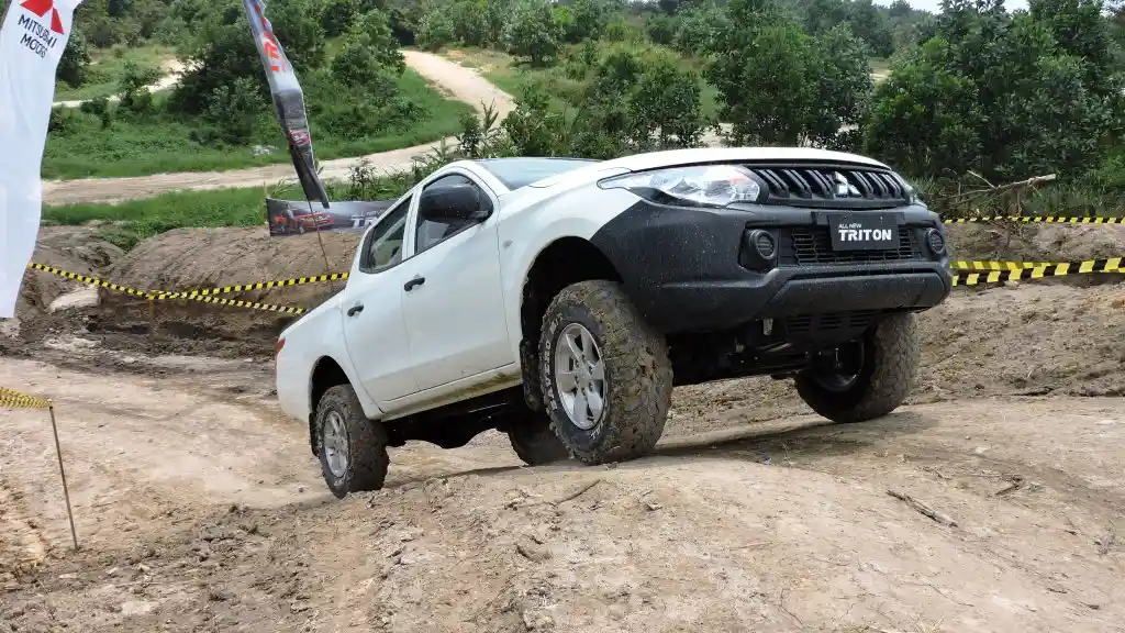 Berita - Mitsubishi AS Ingin Menjual Triton Tapi Tak Bisa. Kenapa?