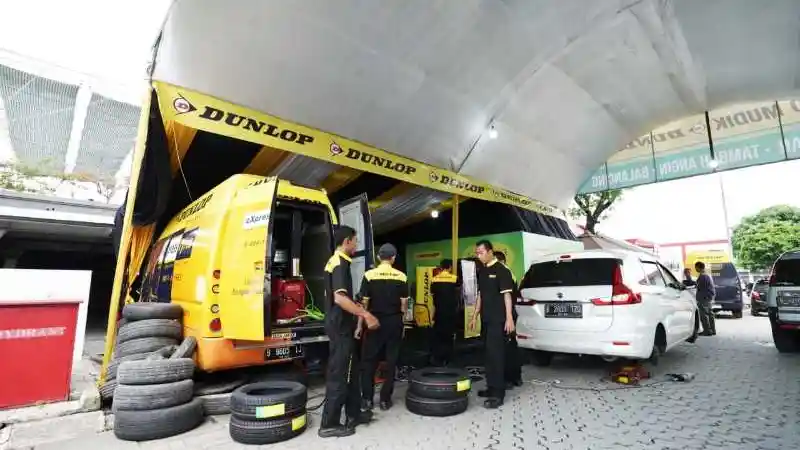 Foto - Dunlop Gelar Posko Mudik Lebaran 2023