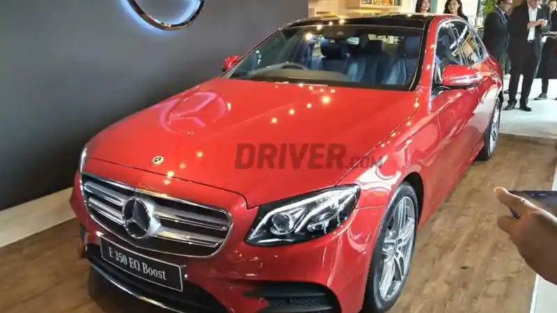 Berita - GALERI: Mercedes-Benz E350 EQ Boost AMG Line (19 Foto)