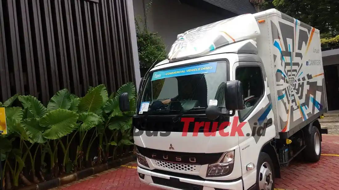 Foto - GIIAS 2024: Mitsubishi Rilis Perdana Fuso eCanter Di Indonesia