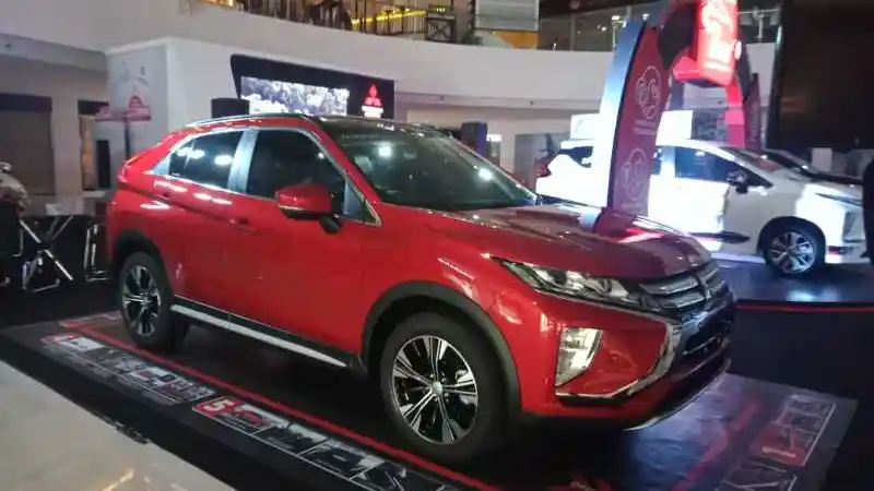 Foto - Eclipse Cross Menyapa Kota Penyangga Tanpa Diskon