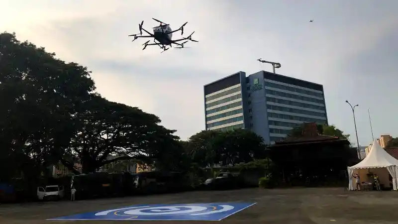 Foto - 100 Unit Mobil Terbang Siap Mengudara di Langit Indonesia 
