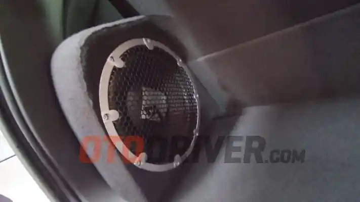 Foto - Mitsubishi Xpander Cross Elite Limited Edition. Selisih Rp 10Juta, Dapat Barang Istimewa Edisi Terbatas