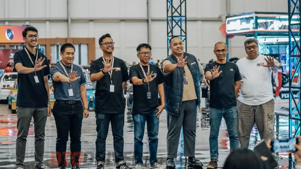 Foto - Pameran Modifikasi Indonesia The Elite Showcase 2025 Ratusan Mobil dan Modifikator Mancanegara