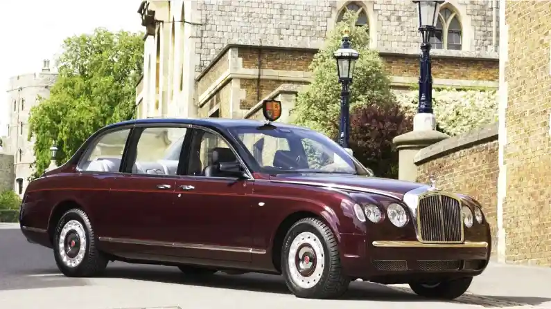Berita - Bentley State Limousine Tunggangan Ratu Elizabeth II, Mobil Kenegaraan Termahal di Dunia