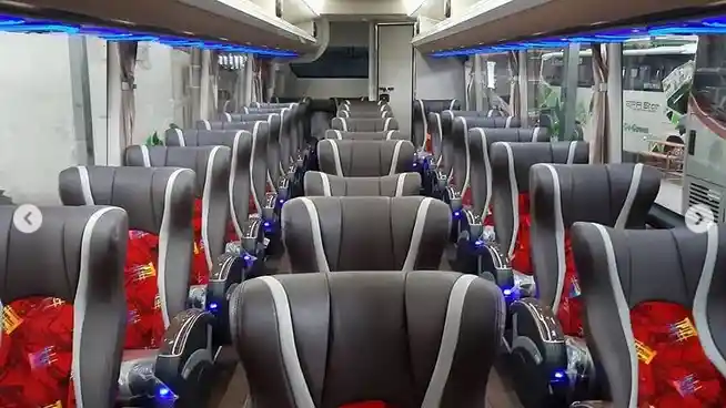 Foto - Bus EPA Star Rute Palembang-Bandung, Punya Kelas Social Distancing