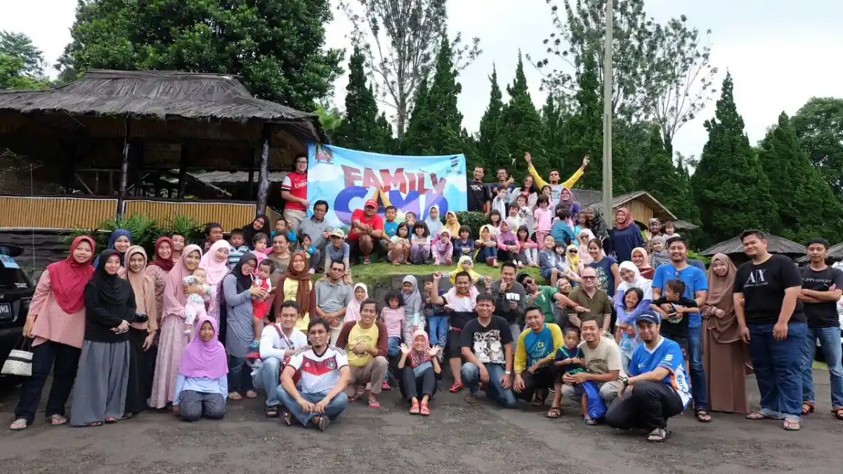 Foto - Ericsson Community: Terbentuk di Kantor, Touring Bareng Keluarga