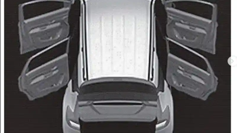 Foto - Suzuki Ertiga Cross Sedang Bersiap Muncul?