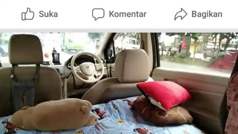 Foto - Fenomena Suzuki Ertiga Dijejali Kasur Untuk Tidur Sambil Jalan-jalan