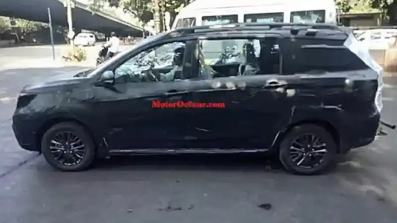 Foto - Suzuki Ertiga "Spesies" Baru Terekam di India