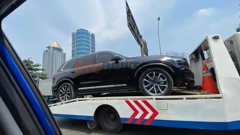 Foto - Inikah SUV Esemka Anti Peluru?