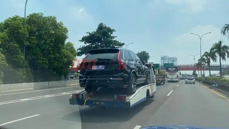 Foto - Inikah SUV Esemka Anti Peluru?
