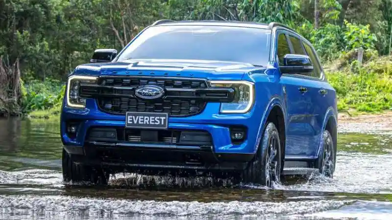 Berita - Ford Everest Generasi Terbaru Resmi Debut Dunia