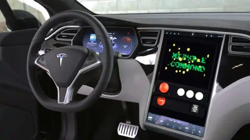 Foto - Ada 20 Kasus Kecelakaan Tesla, Teknologi Full Self Driving Diragukan Sempurna Tahun Ini 