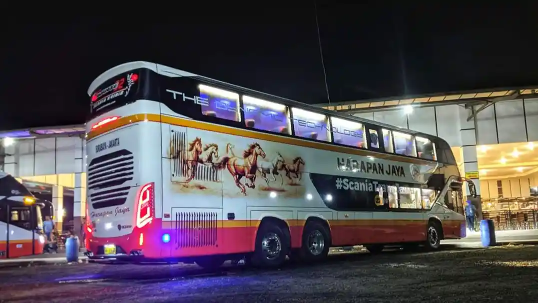 Bus - Liburan Akhir Tahun ke Surabaya, Kini Bisa Pakai Bus Tingkat PO Harapan Jaya