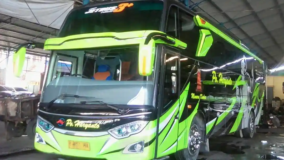 Foto - PO Haryanto Rombak Tampang Bus Lawas Jadi Jetbus 3 Voyager