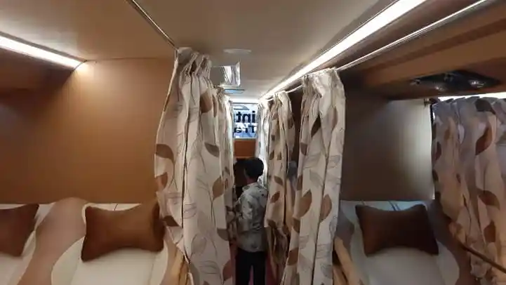 Foto - Kini Giliran Suite Class Ditiru Bangladesh, Mirip Hingga Livery