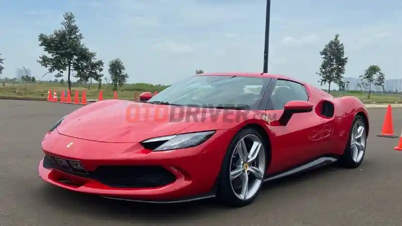 Berita - Harap Bersabar, Beli Ferrari 296 GTS Inden Sampai 2025