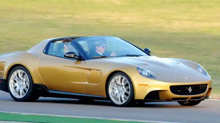 Foto - 5 Ferrari Istimewa Hasil Pesanan Khusus Konsumen