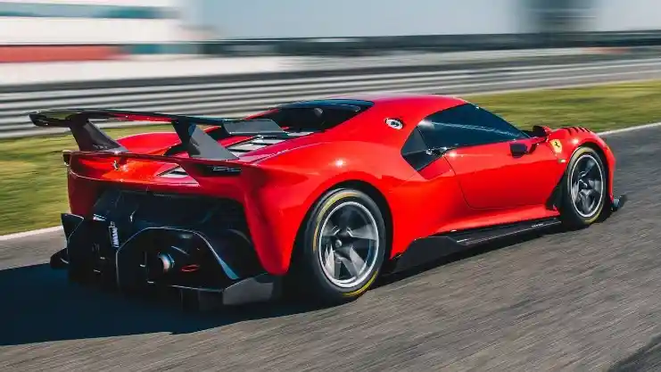 Foto - Alasan Ferrari Tak Bikin Supercar Khusus Perempuan