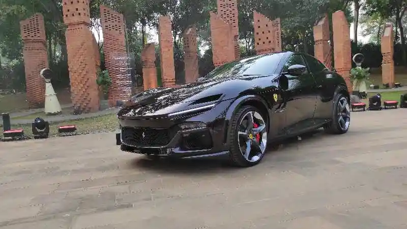 Berita - GALERI: Purosangue, Mobil Ferrari Pertama dengan Empat Pintu