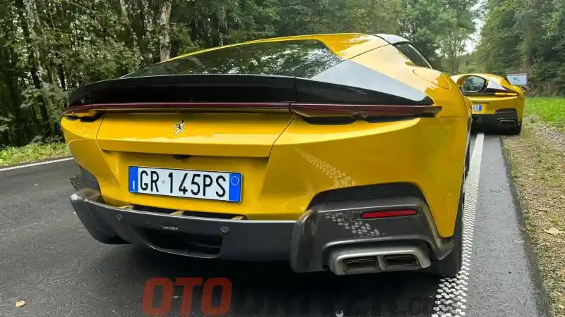 Foto - FIRST DRIVE: Ferrari 12 Cilindri, V12 Bertenaga Yang Tetap Nyaman di Jalan Raya